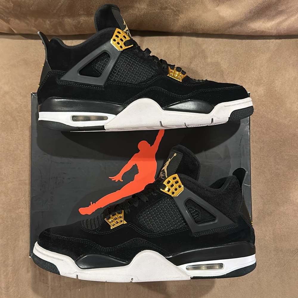 Jordan 4 Retro “Royalty” size 12
